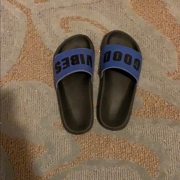 PINKVS black and blue good vibes Sandels. - Picture 1 of 4